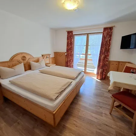 Gaestehaus Meisl בית הארחה 3*